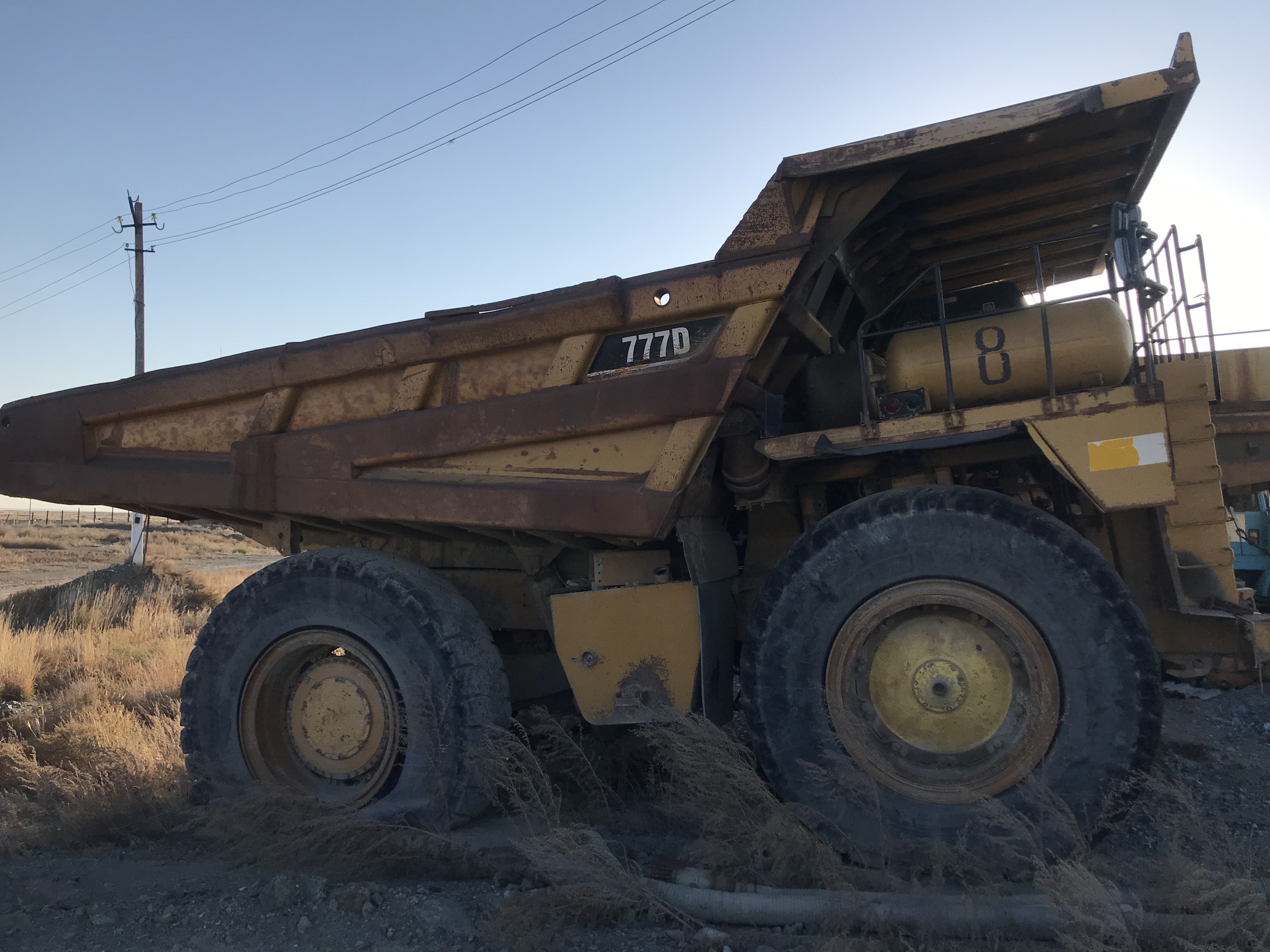 CATERPILLAR 777D (8)
