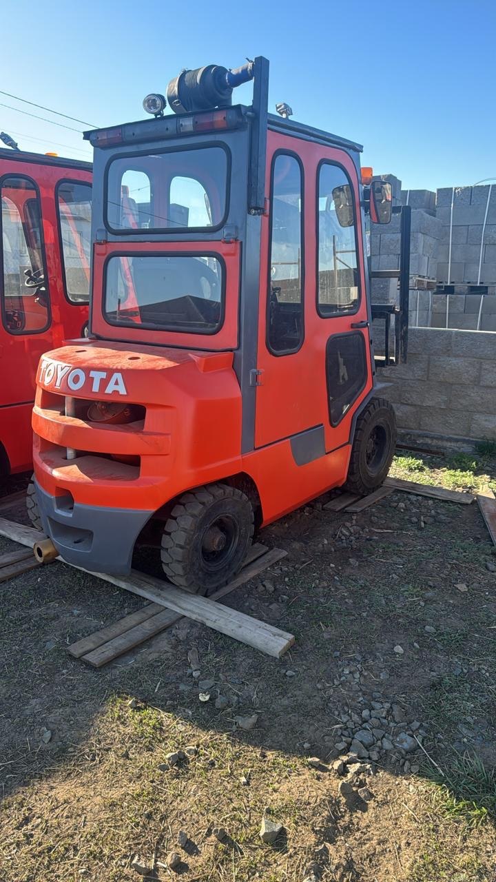 Автопогрузчик вилочный