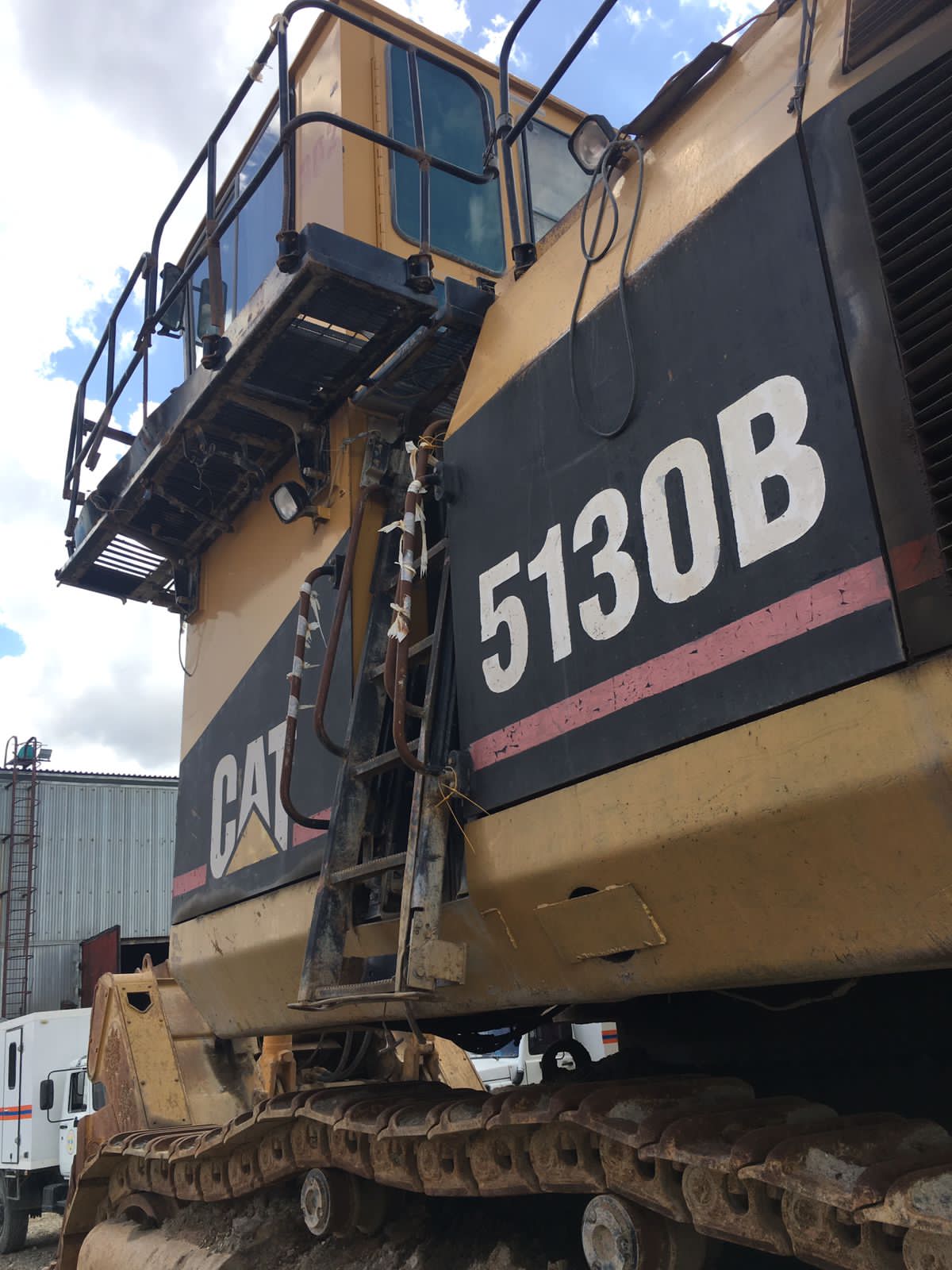 Экскаватор CAT5130B