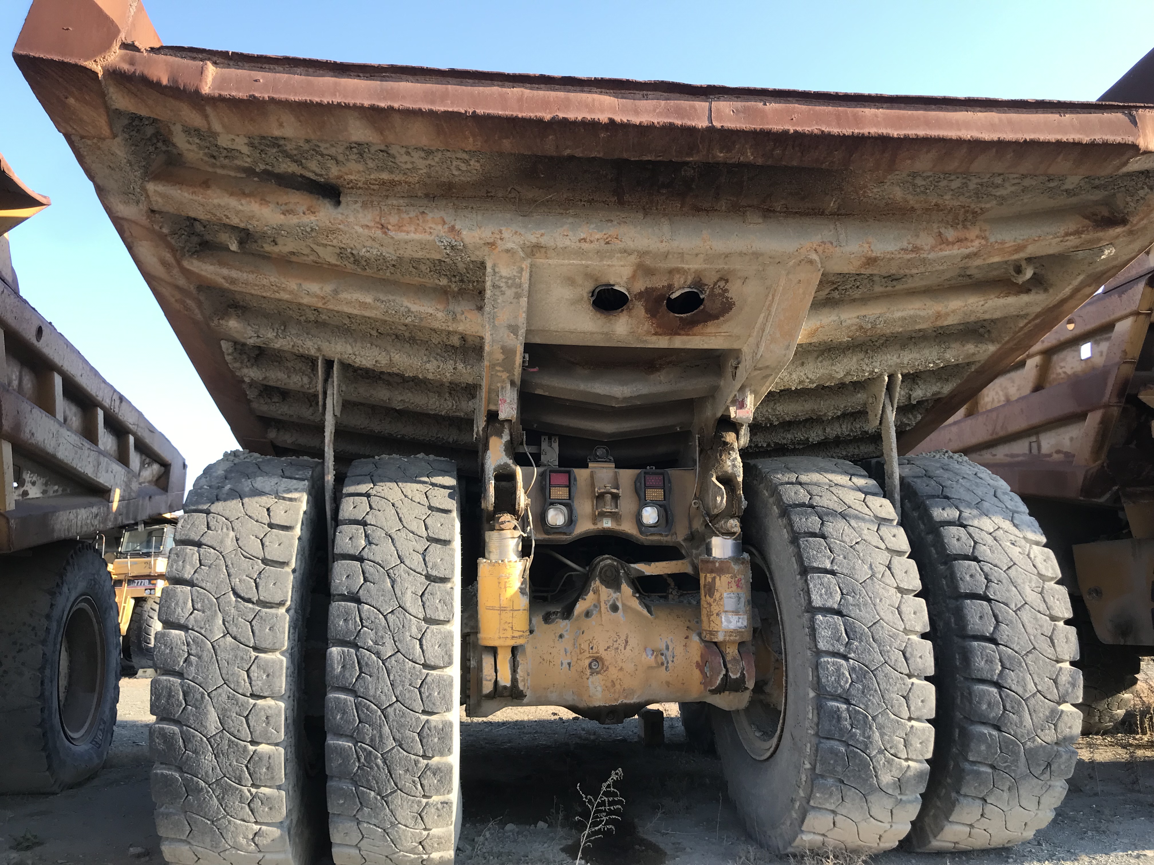 CATERPILLAR 777D (519)