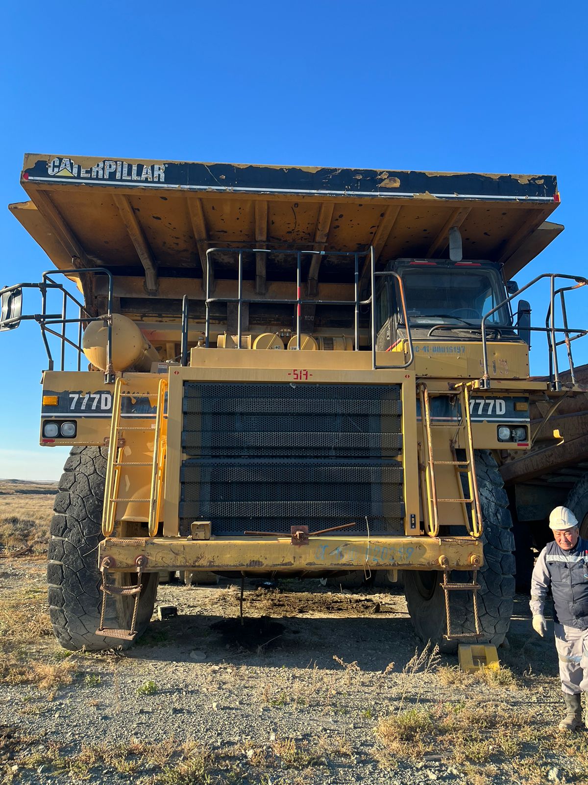 CATERPILLAR 777D (519)