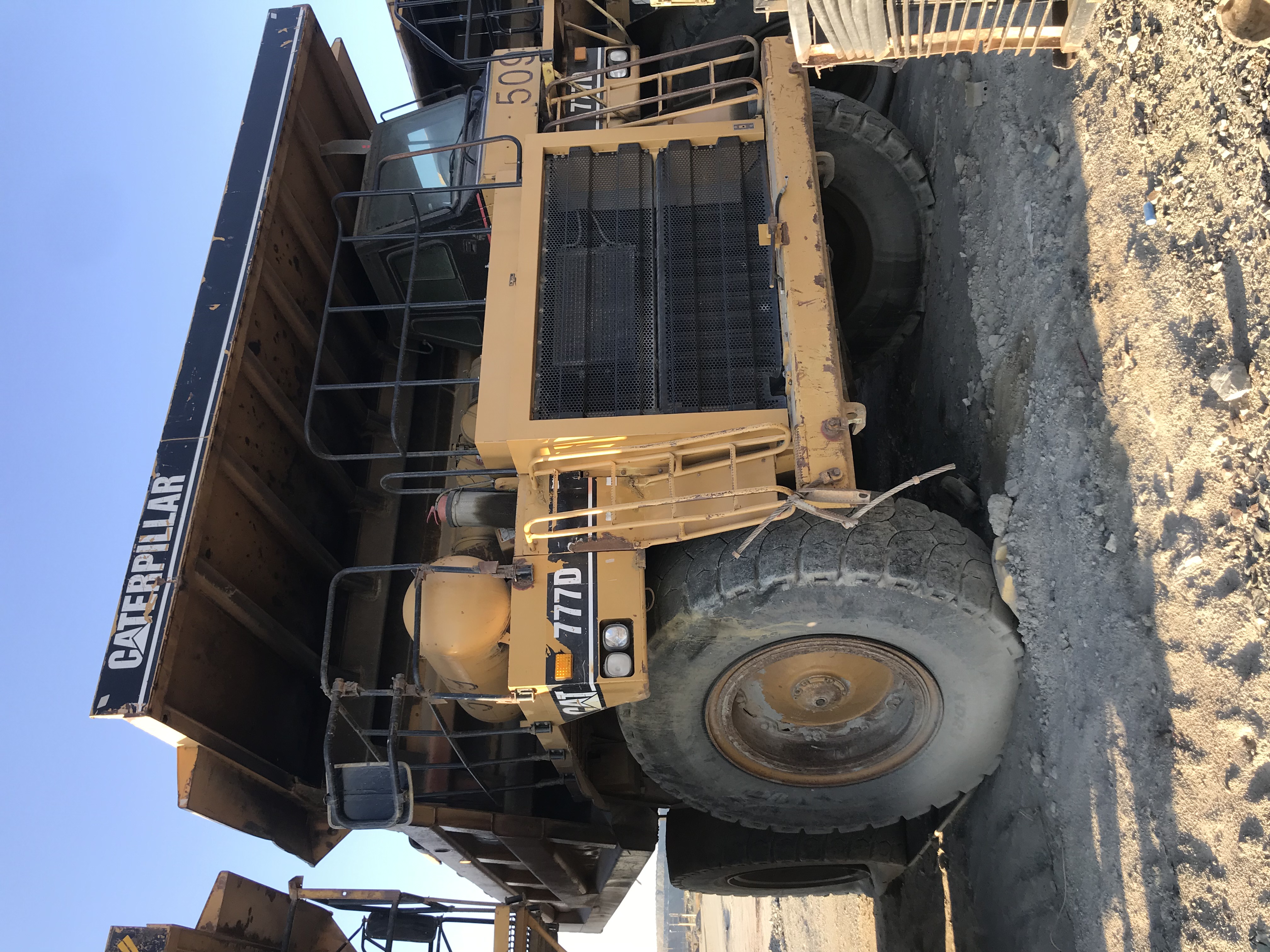 CATERPILLAR 777D (509)