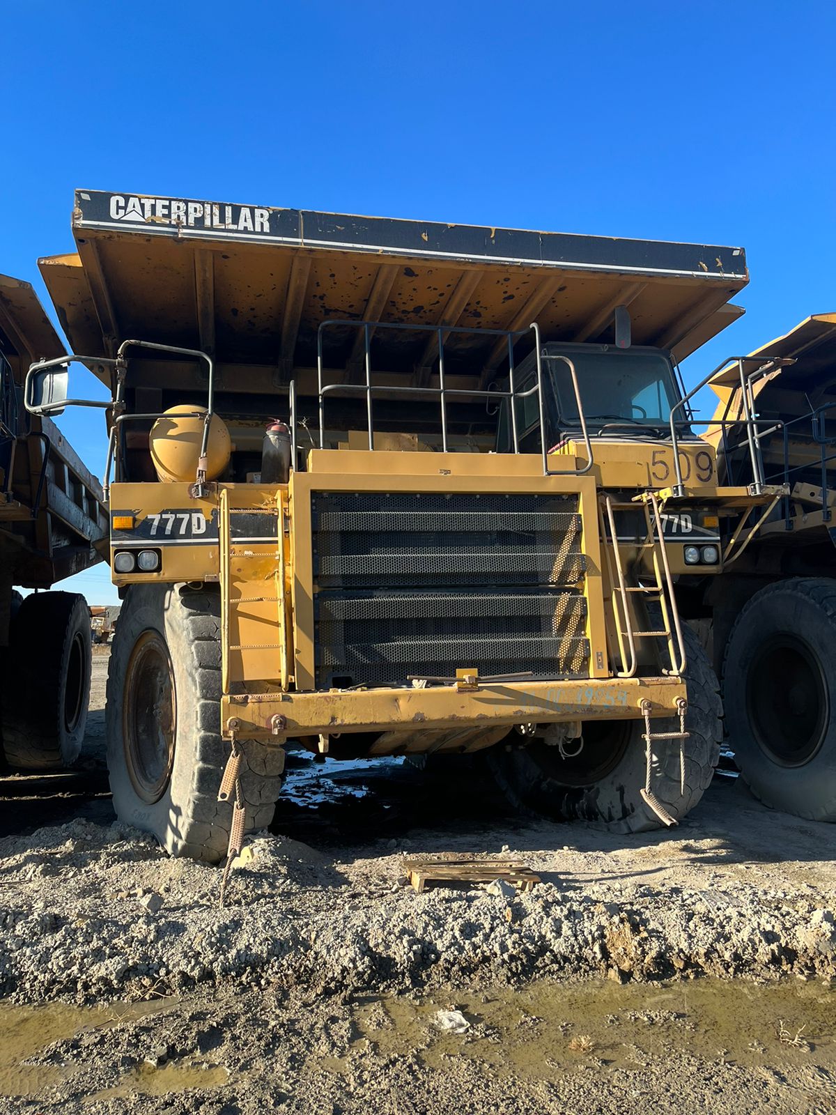 CATERPILLAR 777D (509)